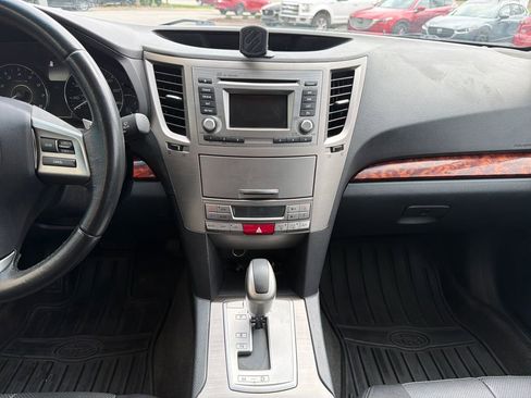 Used 2012 Subaru Outback 2.5i Limited image 25