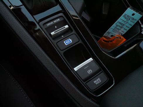 Used 2025 Honda Accord EX-L image 27