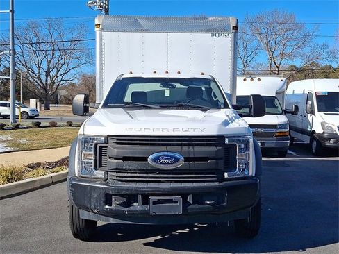 Used 2017 Ford F450 XL image 2