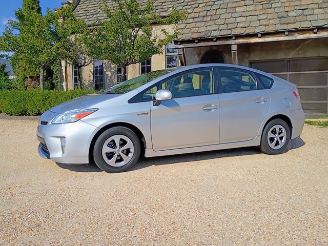 Used 2012 Toyota Prius Two FWD image 5