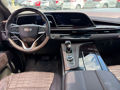 Used 2023 Cadillac Escalade ESV Sport Platinum AWD/4WD image 27
