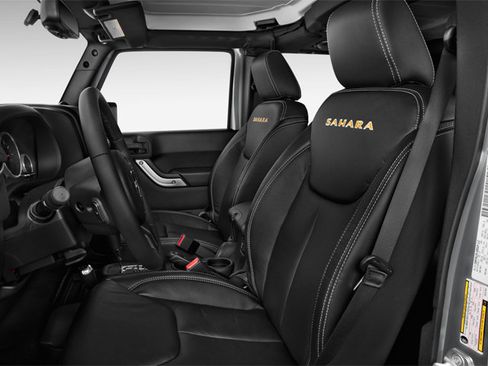 Used 2013 Jeep Wrangler Unlimited Sport image 10