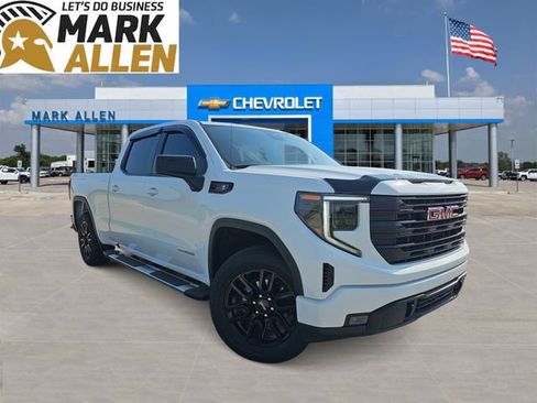Used 2025 GMC Sierra 1500 Elevation AWD/4WD image 1
