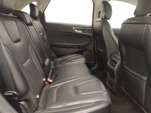 Used 2019 Ford Edge Titanium w/ Equipment Group 301A FWD image 19