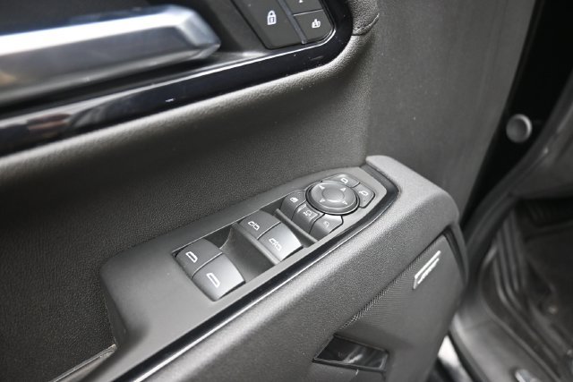 Used 2025 GMC Sierra 2500 AT4 AWD/4WD image 14