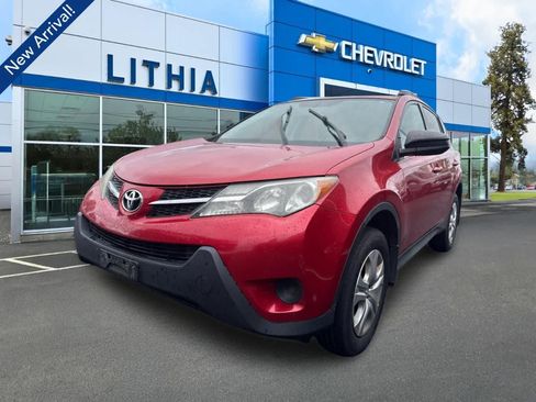 Used 2015 Toyota RAV4 LE AWD/4WD image 1