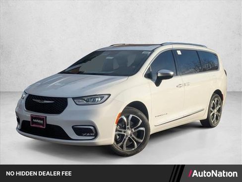 New 2026 Chrysler Pacifica Pinnacle AWD/4WD image 1