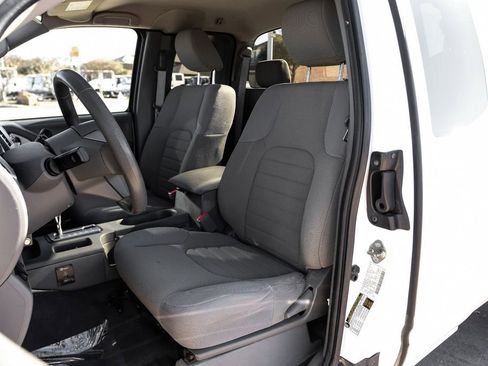 Used 2019 Nissan Frontier S image 28