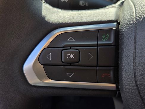 Used 2025 Jeep Compass Limited AWD/4WD image 21