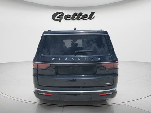Used 2023 Jeep Wagoneer L Series III RWD image 6
