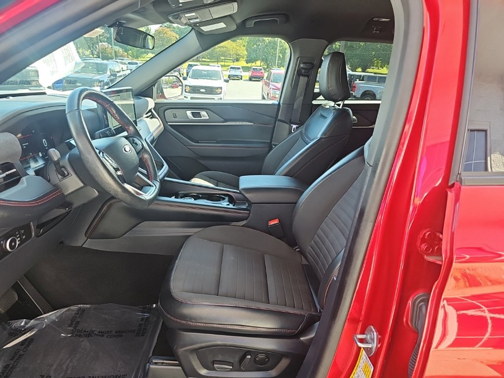 Used 2025 Ford Explorer ST-Line AWD/4WD image 9