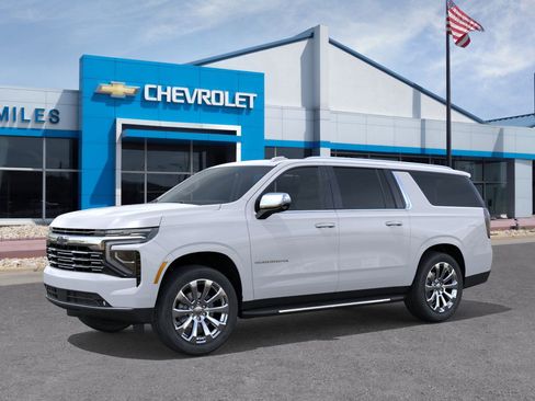New 2026 Chevrolet Suburban Premier image 2