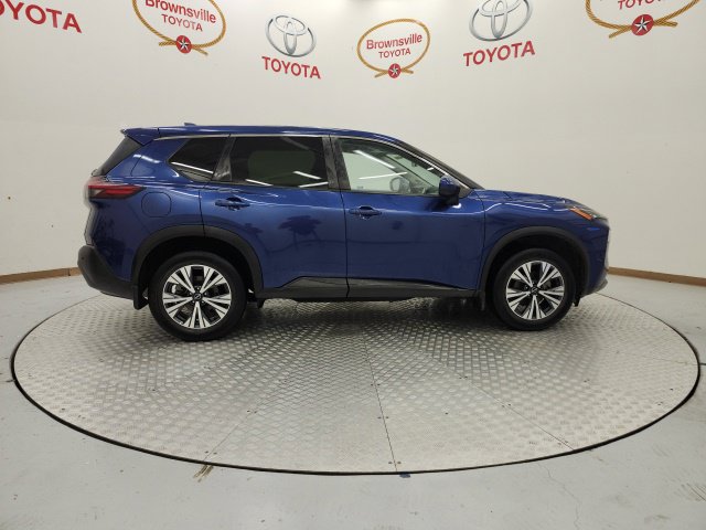 Used 2023 Nissan Rogue SV FWD image 3