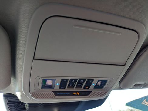 Certified 2023 Ford Explorer XLT w/ Equipment Group 202A image 27