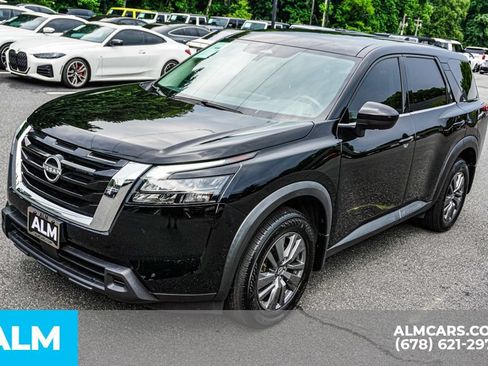 Used 2024 Nissan Pathfinder S AWD/4WD image 15