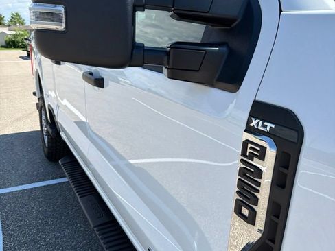 Used 2025 Ford F250 XLT AWD/4WD image 28