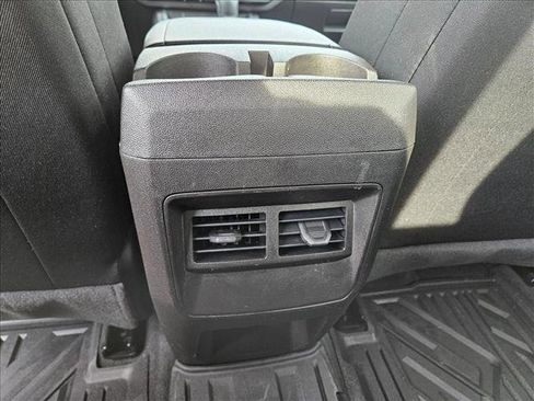 Used 2024 Chevrolet Colorado Trail Boss w/ Technology Package image 18