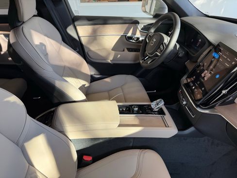 New 2026 Volvo XC90 B5 Plus w/ Protection Package Premier image 24