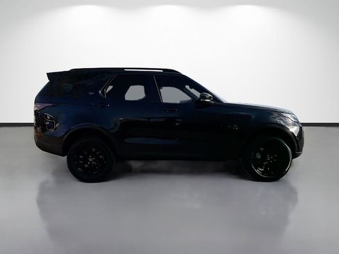 Used 2020 Land Rover Discovery HSE image 2