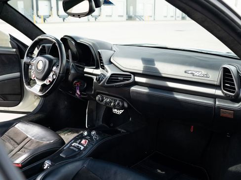 Used 2012 Ferrari 458 Italia Coupe RWD image 31