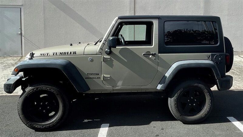 Used 2017 Jeep Wrangler Sport w/ Quick Order Package 24S AWD/4WD image 2