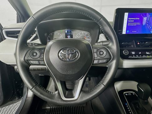 Used 2025 Toyota Corolla SE w/ Convenience Package FWD image 15