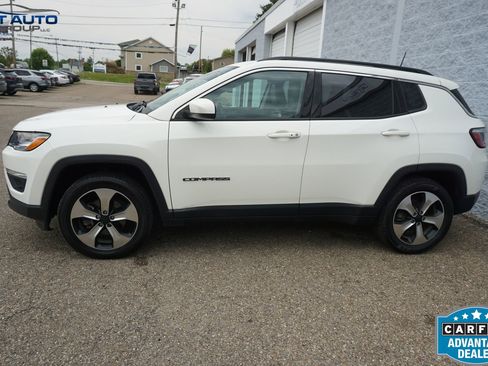 Used 2018 Jeep Compass Latitude w/ Popular Equipment Group AWD/4WD image 4
