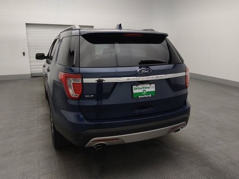 Used 2017 Ford Explorer XLT w/ Equipment Group 202A FWD image 6