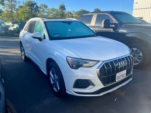 Used 2021 Audi Q3 2.0T Premium w/ Convenience Package image 2