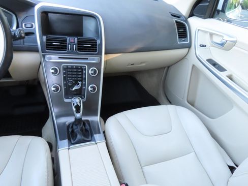 Used 2015 Volvo XC60 T6 AWD/4WD image 13