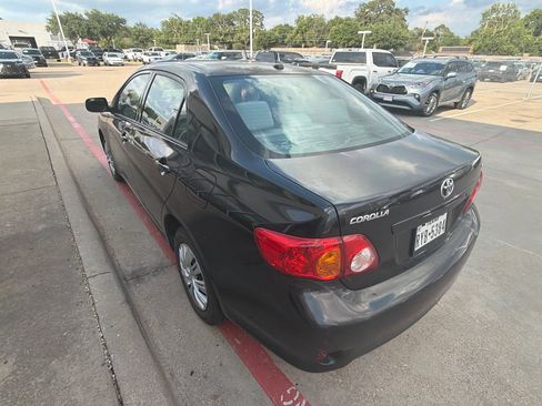 Used 2010 Toyota Corolla LE w/ LE EVP Pkg #1 FWD image 5