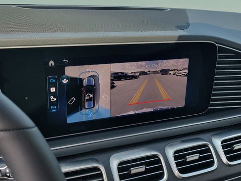 New 2026 Mercedes-Benz GLS 450 4MATIC image 28