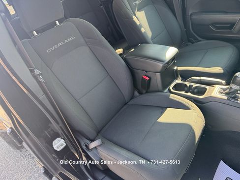 Used 2023 Jeep Gladiator Overland AWD/4WD image 22