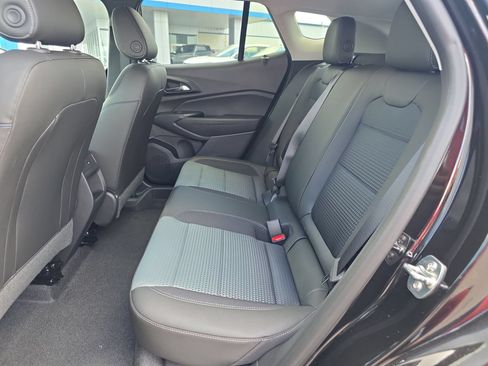 New 2026 Chevrolet Trax LT w/ Midnight Edition FWD image 11