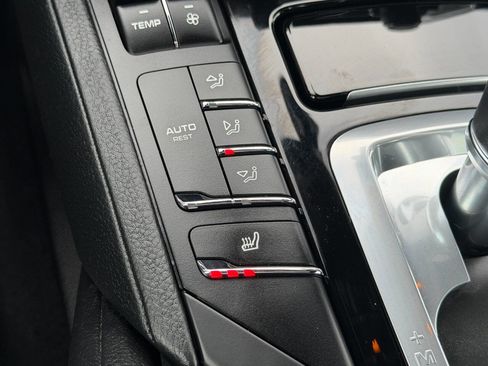 Used 2015 Porsche Cayenne S image 54