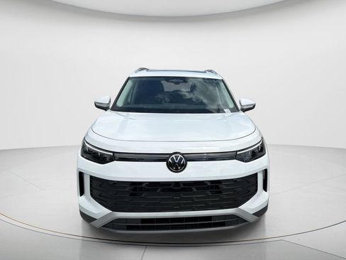 New 2026 Volkswagen Tiguan SE FWD image 2