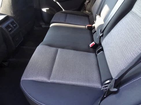 Used 2021 Nissan Rogue SV image 17