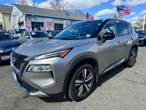 Used 2022 Nissan Rogue Platinum w/ Head-Up Display Package image 8