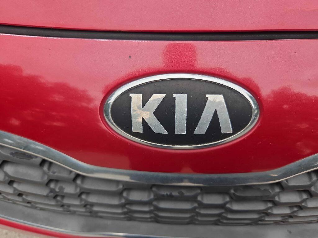 Used 2016 Kia Forte LX FWD image 11
