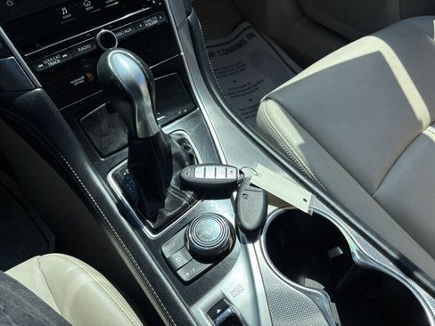Used 2014 INFINITI Q50 w/ Moonroof Package RWD image 19