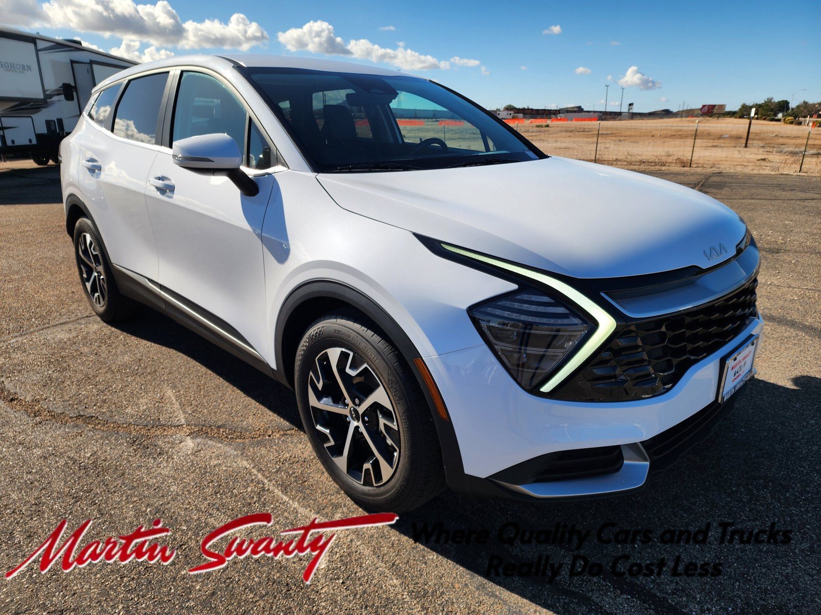 Used 2024 Kia Sportage EX FWD image 1