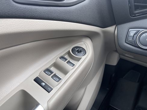 Used 2019 Ford Escape Titanium image 23