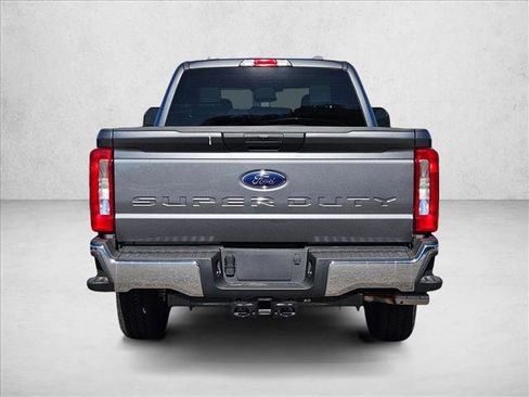 New 2026 Ford F250 XLT w/ FX4 Off-Road Package image 6
