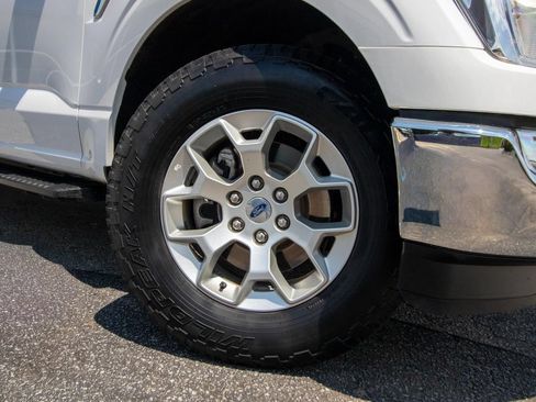 Used 2021 Ford F150 XLT w/ Equipment Group 301A Mid RWD image 15