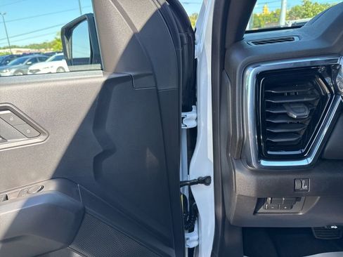 New 2026 GMC Canyon Elevation w/ Convenience Package image 13