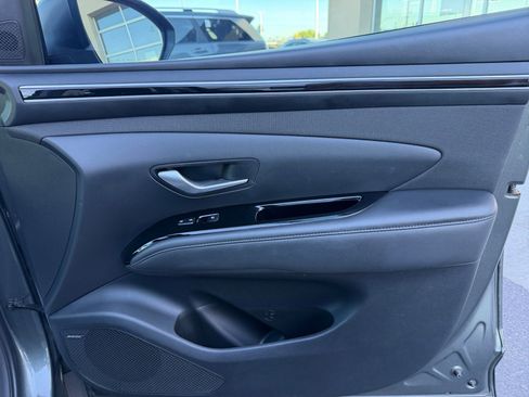Used 2024 Hyundai Tucson Limited image 16