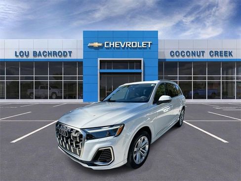 Used 2025 Audi Q7 3.0T Premium Plus image 4