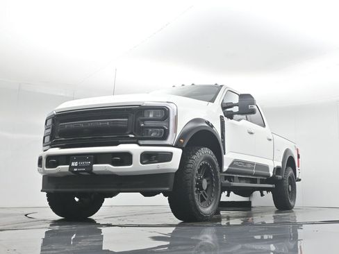 New 2026 Ford F250 Lariat w/ Black Appearance Package image 47
