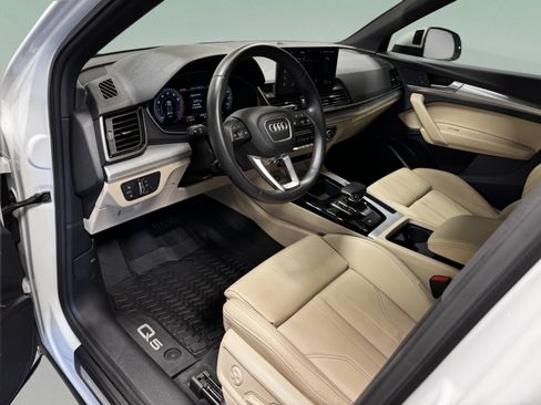 Used 2025 Audi Q5 2.0T Premium w/ Convenience Plus Package AWD/4WD image 9
