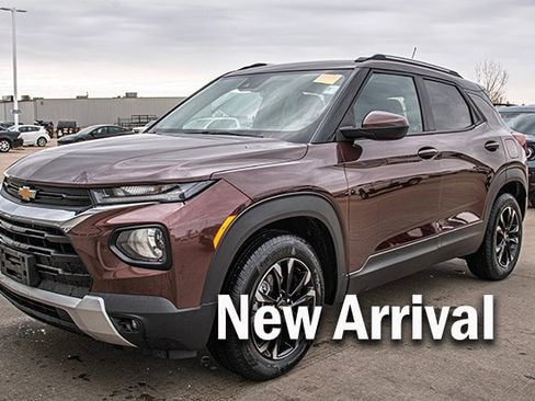 Used 2022 Chevrolet TrailBlazer LT w/ Convenience Package image 1